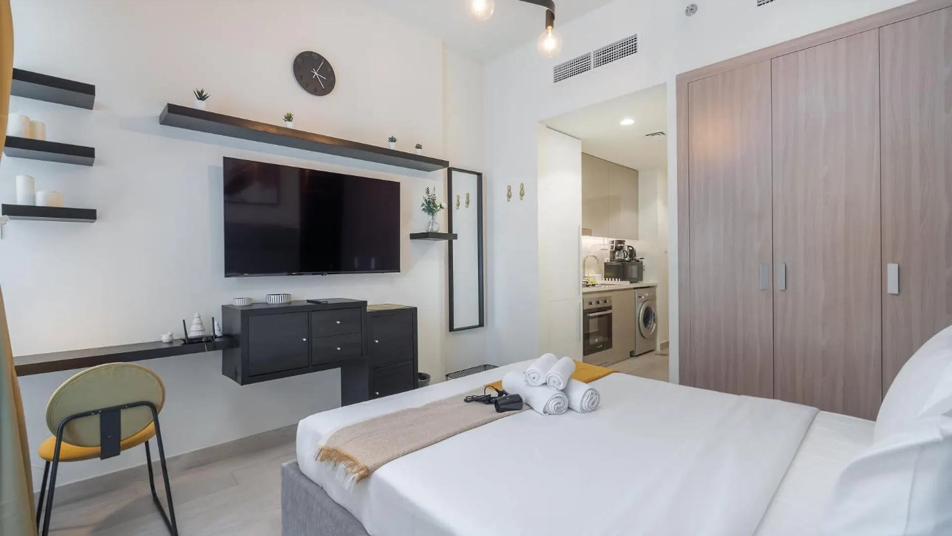 Homey Studio Apartment Perfect For 2 At Azizi Riviera 46 Dubai