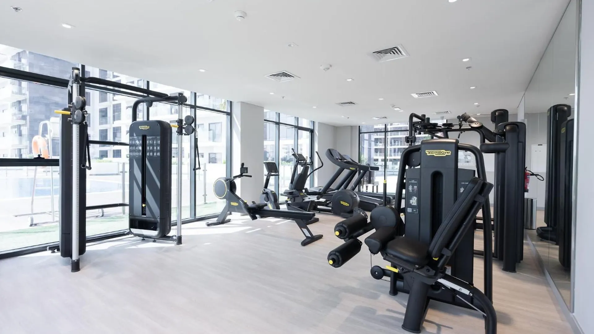 Homey Studio Apartment Perfect For 2 At Azizi Riviera 46 Dubai