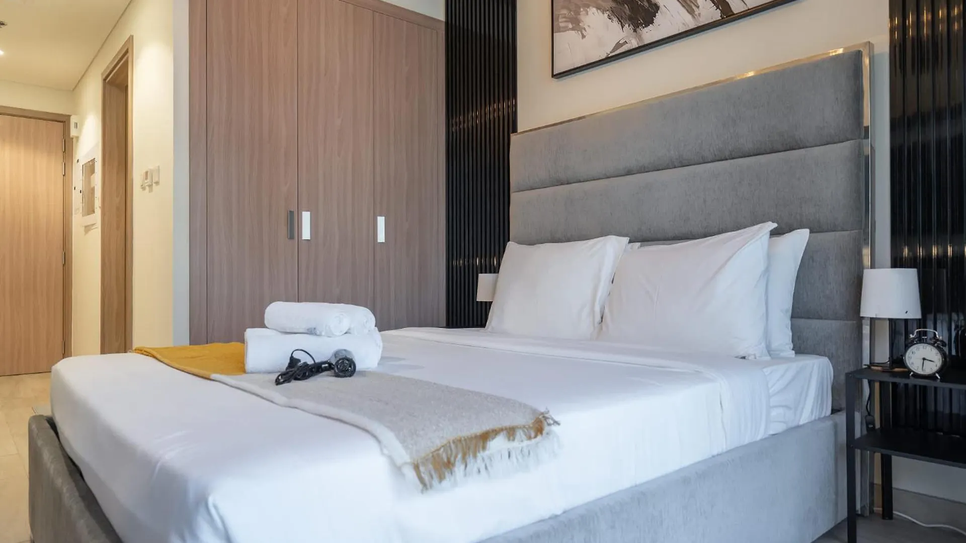 Homey Studio Apartment Perfect For 2 At Azizi Riviera 46 Dubai Emirados Árabes Unidos