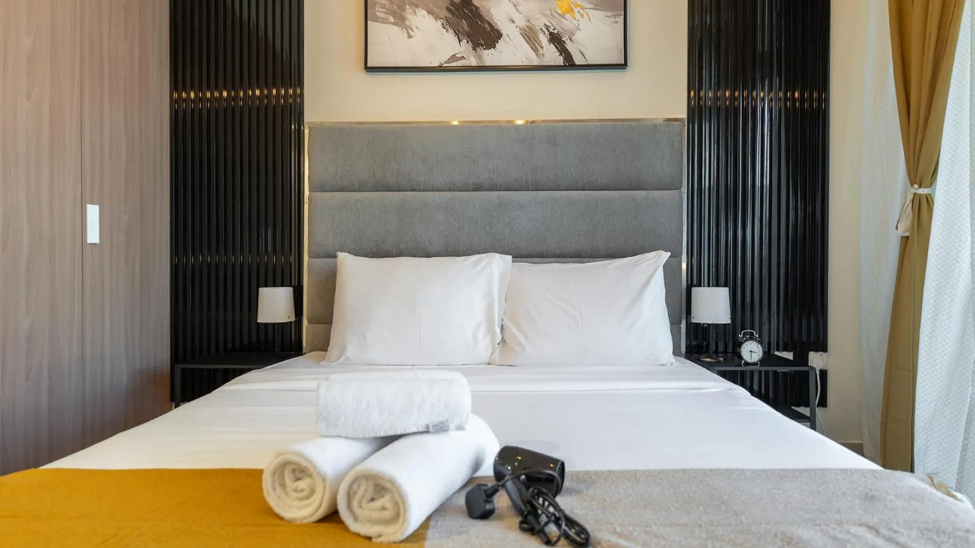 Homey Studio Apartment Perfect For 2 At Azizi Riviera 46 Dubai